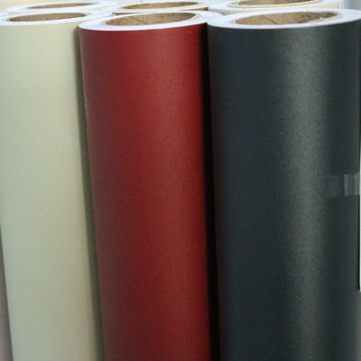 1220mm einfache Farbe selbstklebende PVC Tapete für Wohnzimmer TV Hintergrund